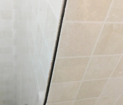 彭水瓷砖空鼓维修公司分享阳台瓷砖脱落的修复过程可以分为以下几个步骤